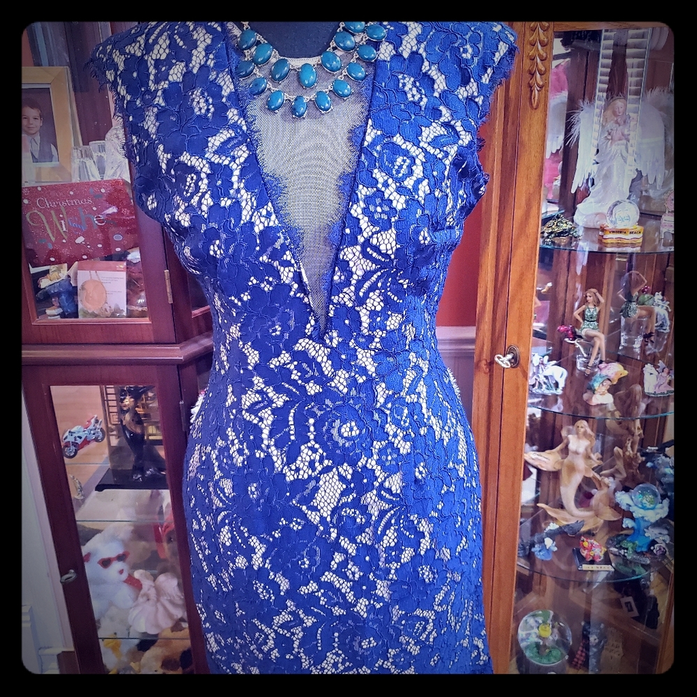 Aidanmattox Lace Cocktail Dress